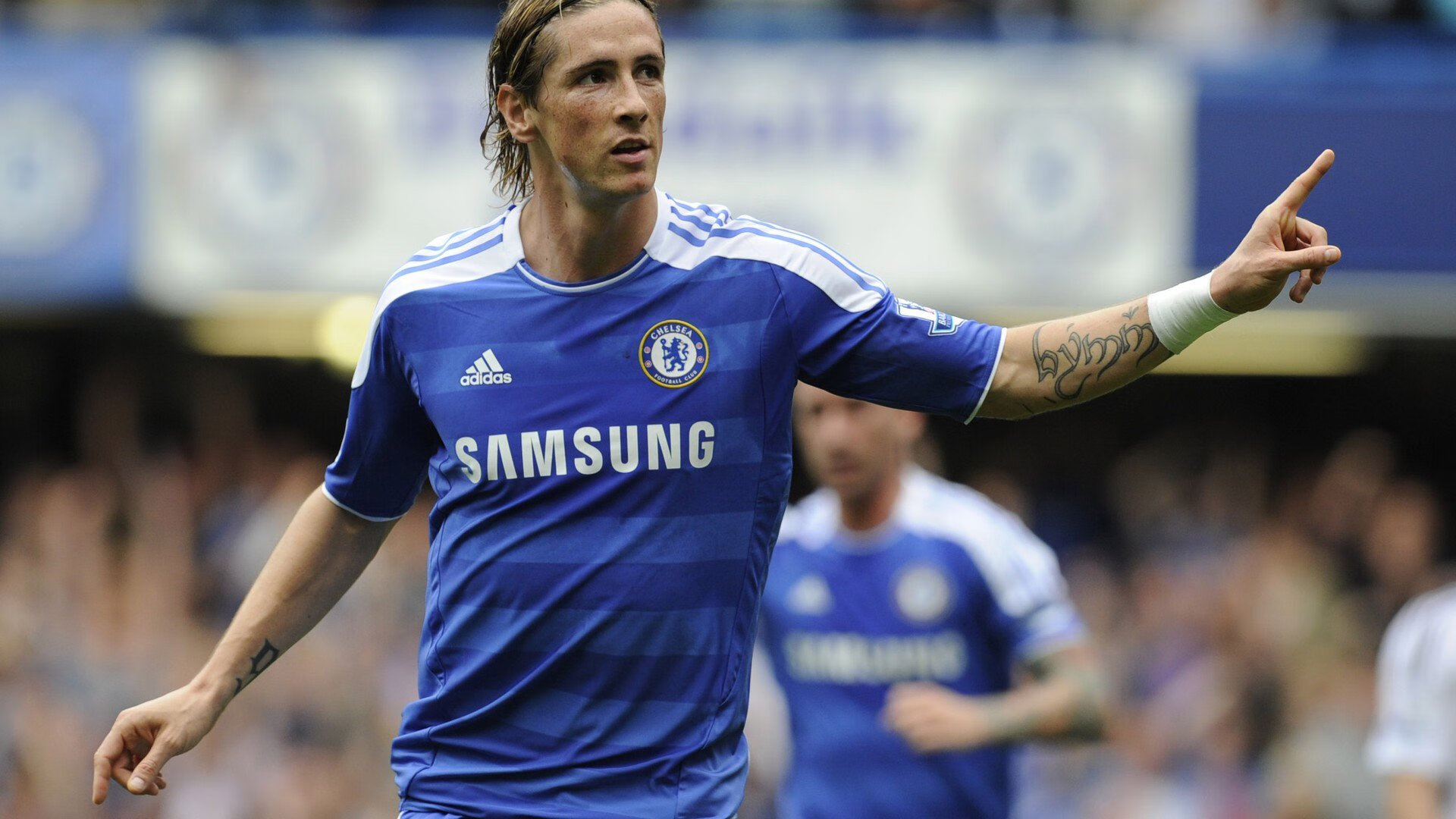 “跑圈铁人”挑战100天百马,惊艳朋友圈,跑100圈视频